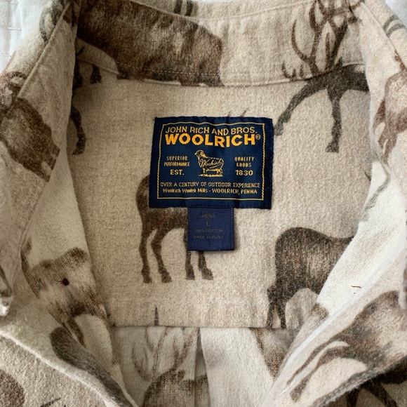 Woolrich Men’s Sportsman Chamois button down - Picture 2 of 5